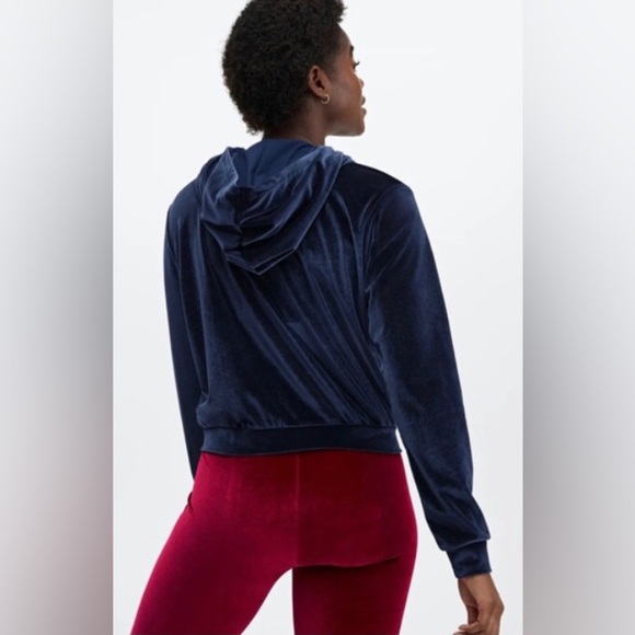 🔥Fabletics | Women’s navy velour gold zipper front hoodie, front pockets size XS - Picture 2 of 13